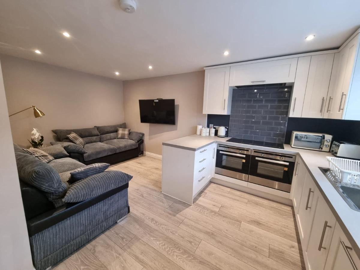 6 Dbl Bed, Central Huddersfield House Inc Parking Exteriör bild